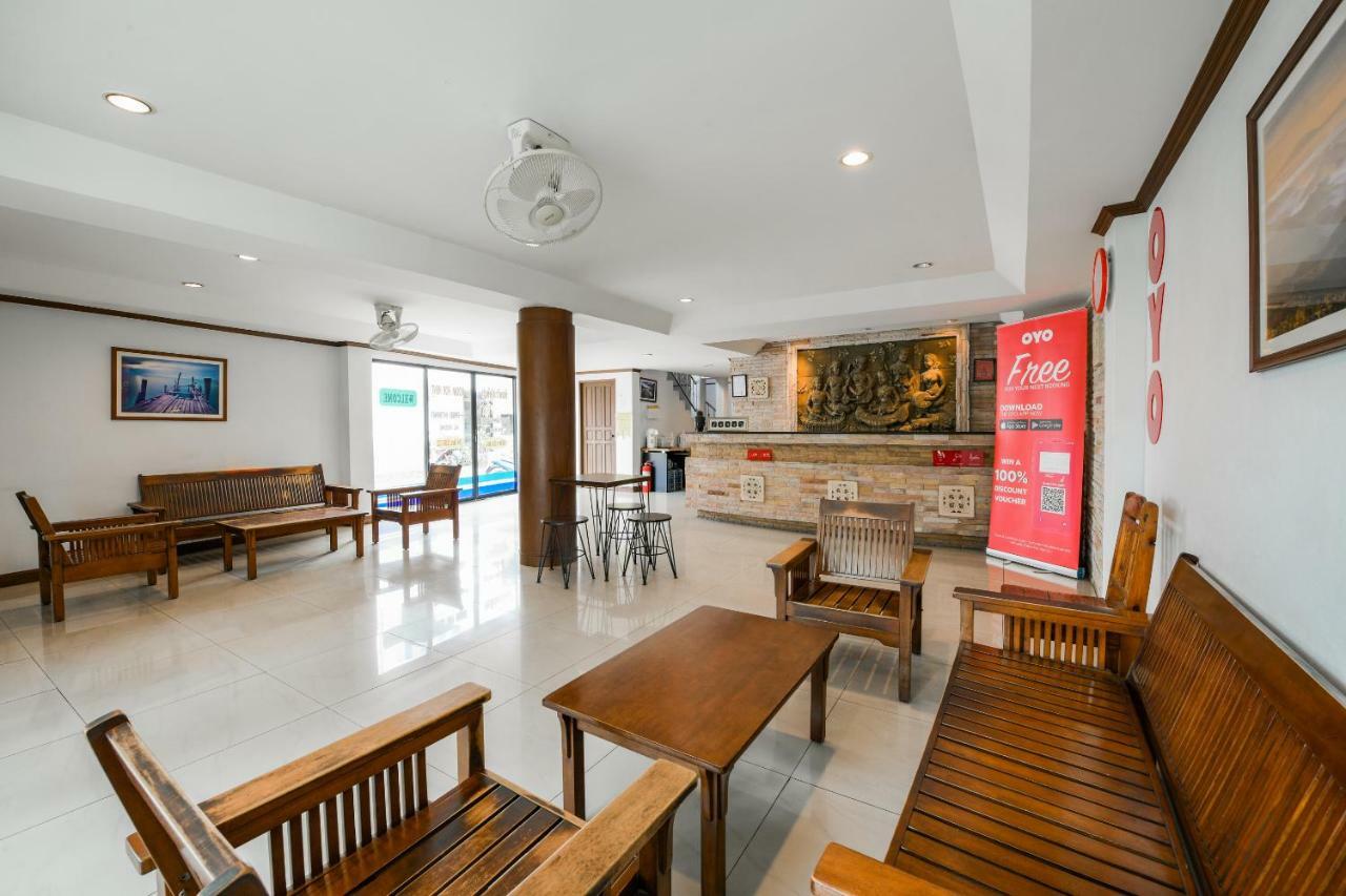 Hotel Oyo 285 The Modern Place 2*